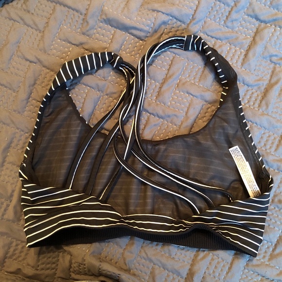 Victoria’s Secret PINK Sports Bra - Picture 2 of 3